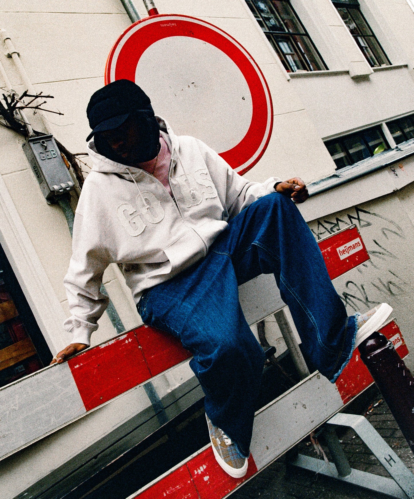 Gods Zipper Light Grey