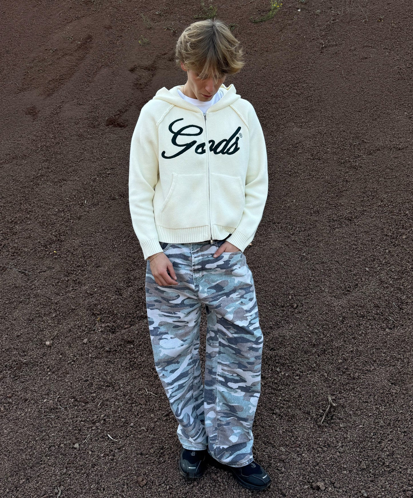 Gods Knitted Zipper Cream